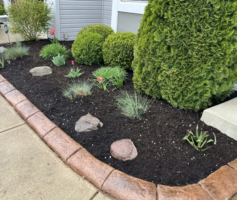 Custom lawn mowing service in North Ridgeville, OH - Cleveland CurbScapes