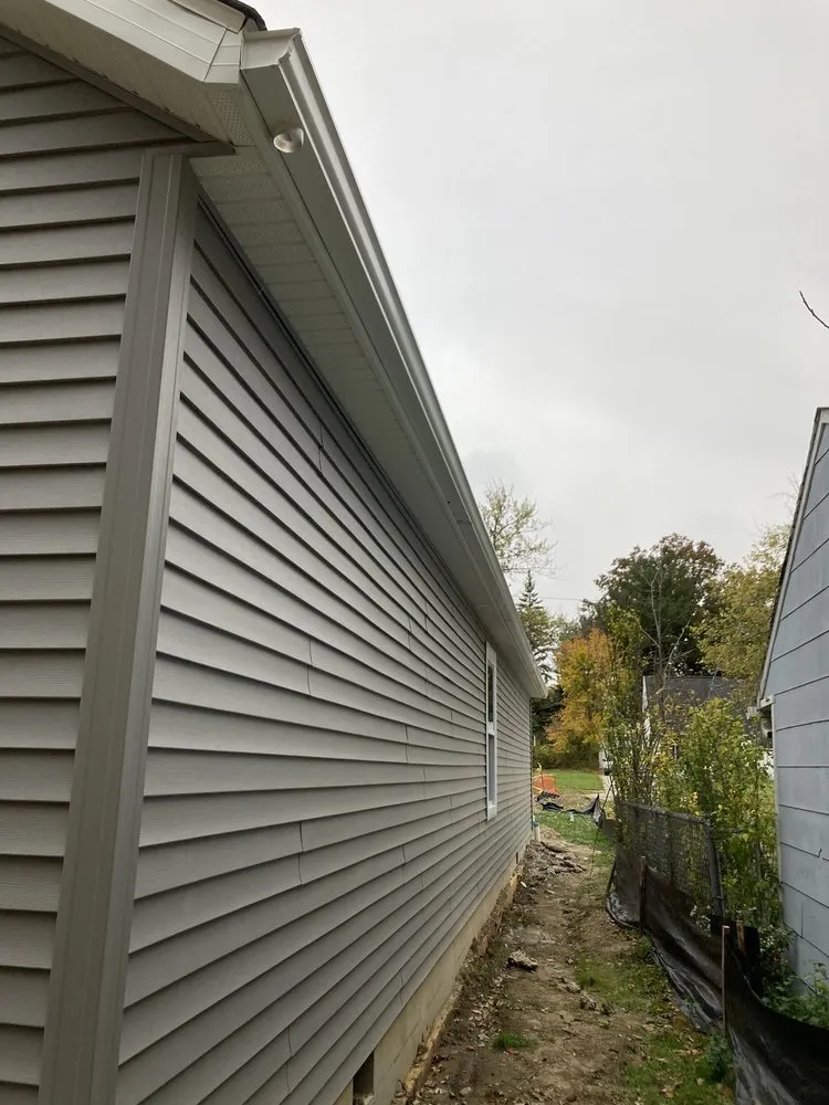 Trusted lawn care service experts serving Cleveland, OH - Cleveland Home Contractors