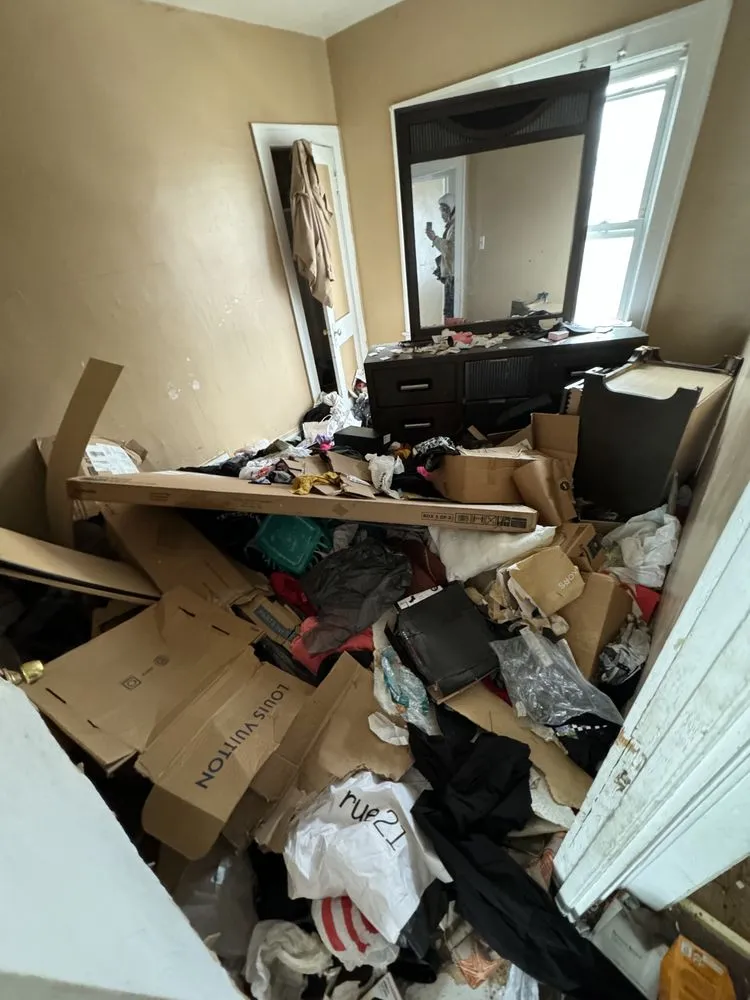 Affordable yard cleanup service experts serving Fairview Park, OH - Cleveland Premier Liquidators