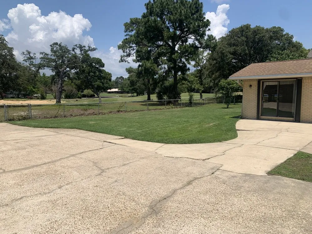 Trusted yard maintenance in Fort Walton Beach, FL by CLH Lawn Care