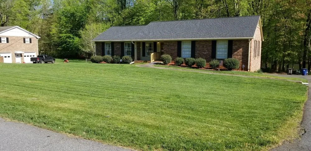 Professional outdoor landscaping in Tobaccoville, NC - CLH Lawncare And Home Repairs