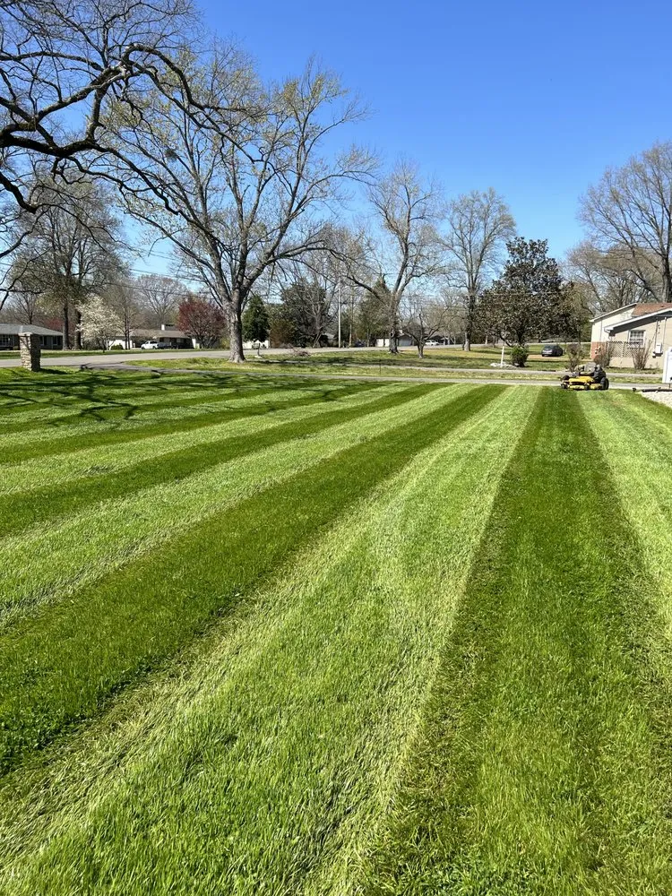 Top-rated lawn mowing service experts serving Hendersonville, TN - Cliffs Landscape and Tree Service
