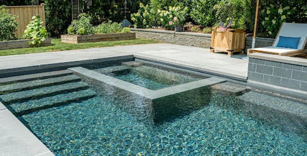 Expert landscaping services experts serving Woburn, MA - Cliffstone