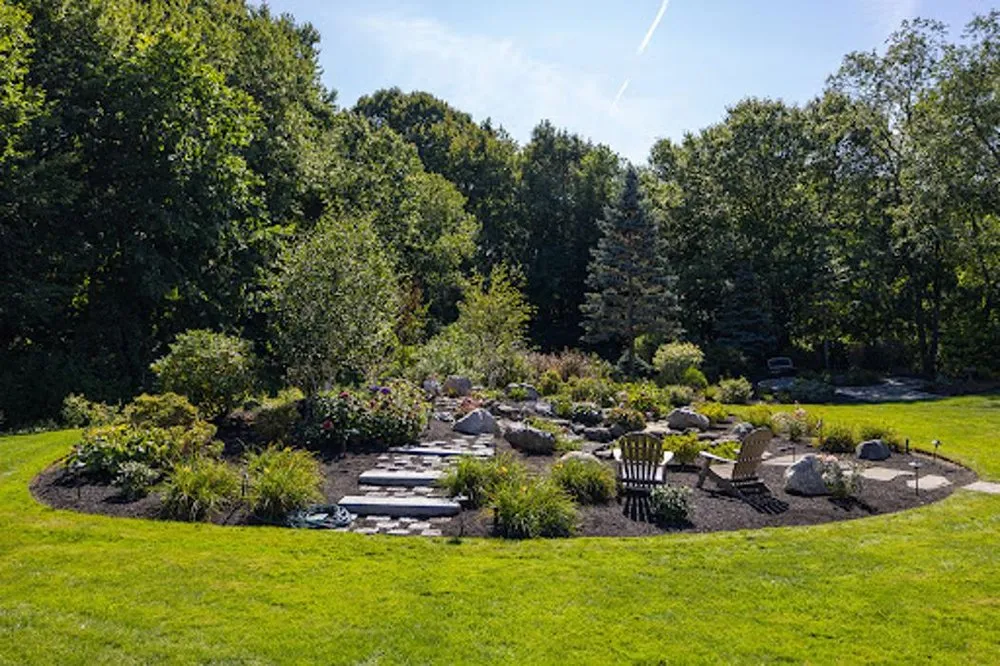 Local yard cleanup service experts serving Woburn, MA - Cliffstone