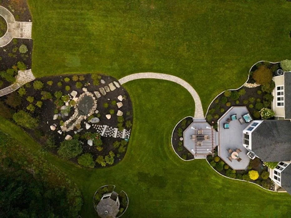 Trusted yard cleanup service in Woburn, MA by Cliffstone