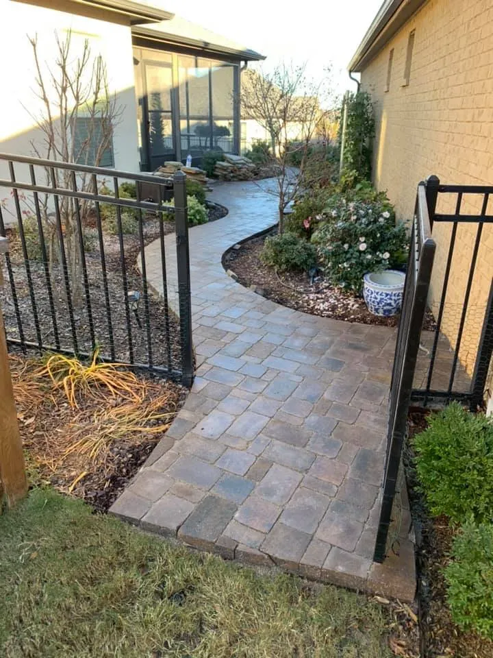 Professional garden landscaping in Jenks, OK - Clifton Company