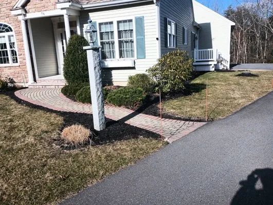 Clinton Landscaping Logo