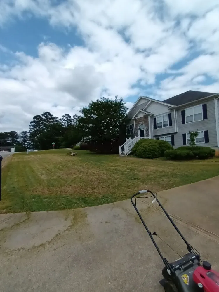 Custom garden landscaping in Dallas, GA - CLINT'S LANDSCAPE