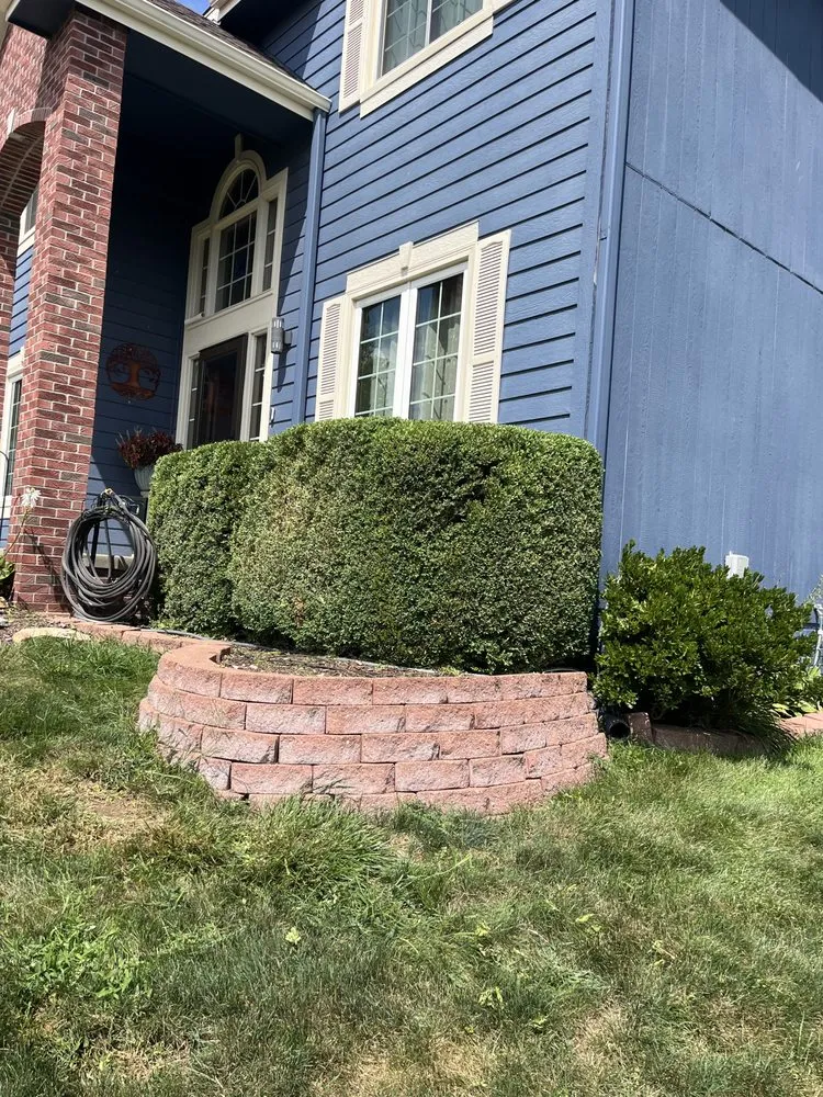 Top-rated landscape design in Omaha, NE by Clint's Lawn Service