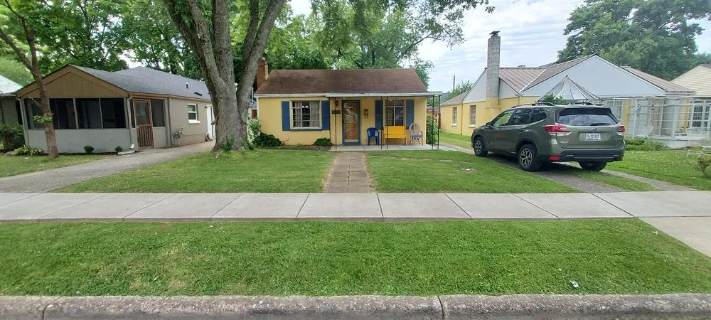 Professional lawn care service for residential properties across Louisville, KY - Clip It Clean It Lawn Care