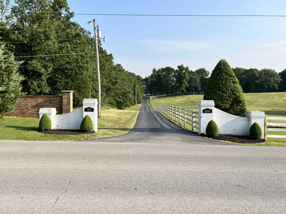 Top-rated outdoor landscaping in Carl Junction, MO - Clip It Green Lawns