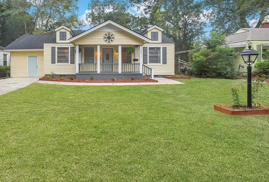 Trusted lawn care service experts serving Hinesville, GA - Clippers Landscaping