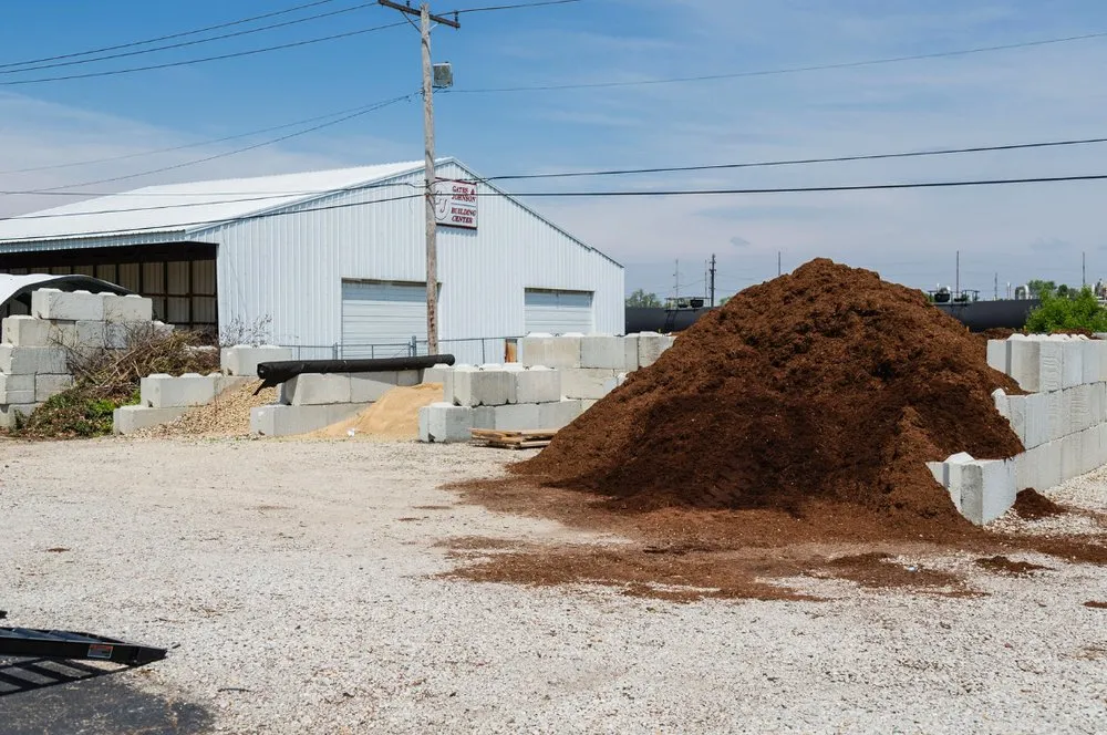 Local yard maintenance in Decatur, IL by Clippers Lawn & Landscape