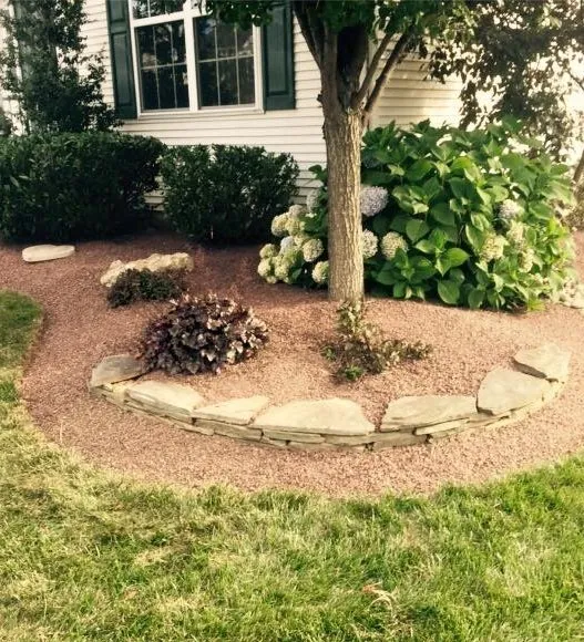 Custom lawn care service near you in Catasauqua, PA by Clippers Lawn Care