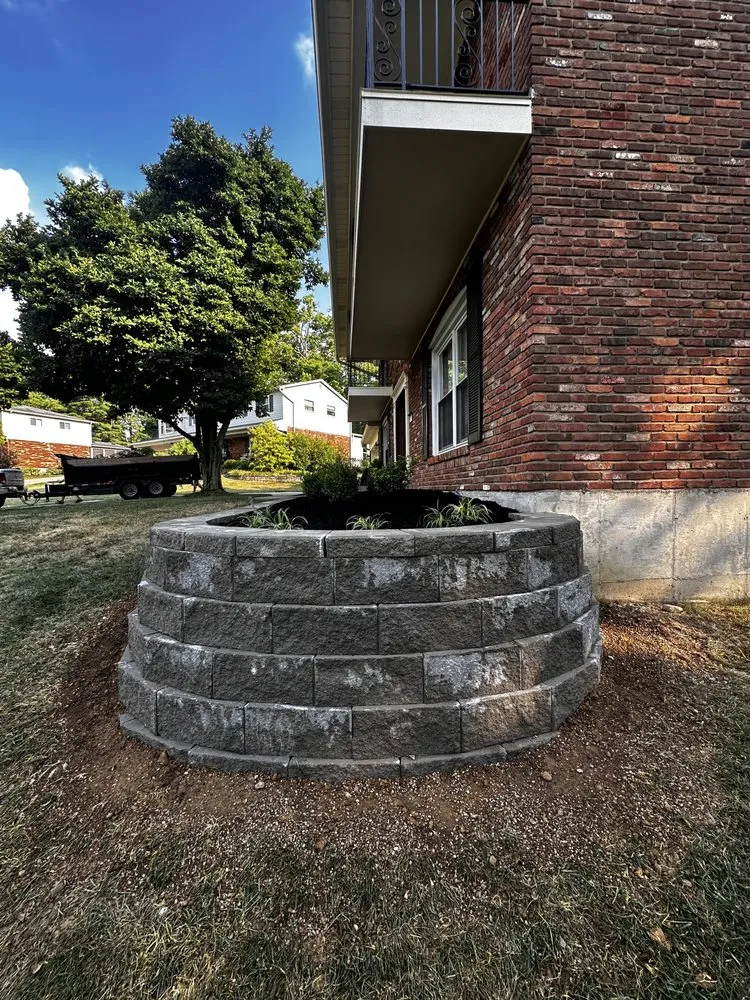 Trusted lawn mowing service near you in Cincinnati, OH by Clippers Lawn Care