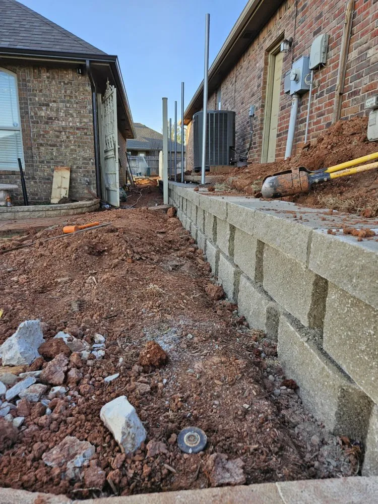 Reliable yard cleanup service experts serving Moore, OK - Clippings Lawncare And Landscaping