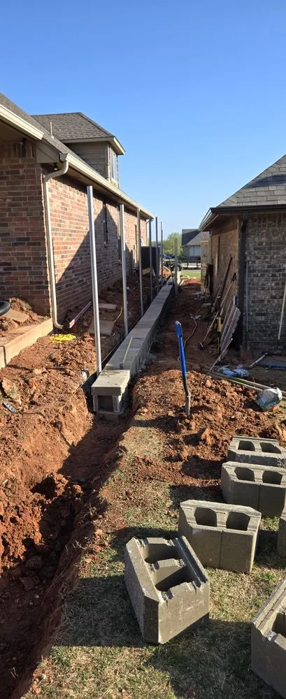 Custom landscape design experts serving Moore, OK - Clippings Lawncare And Landscaping