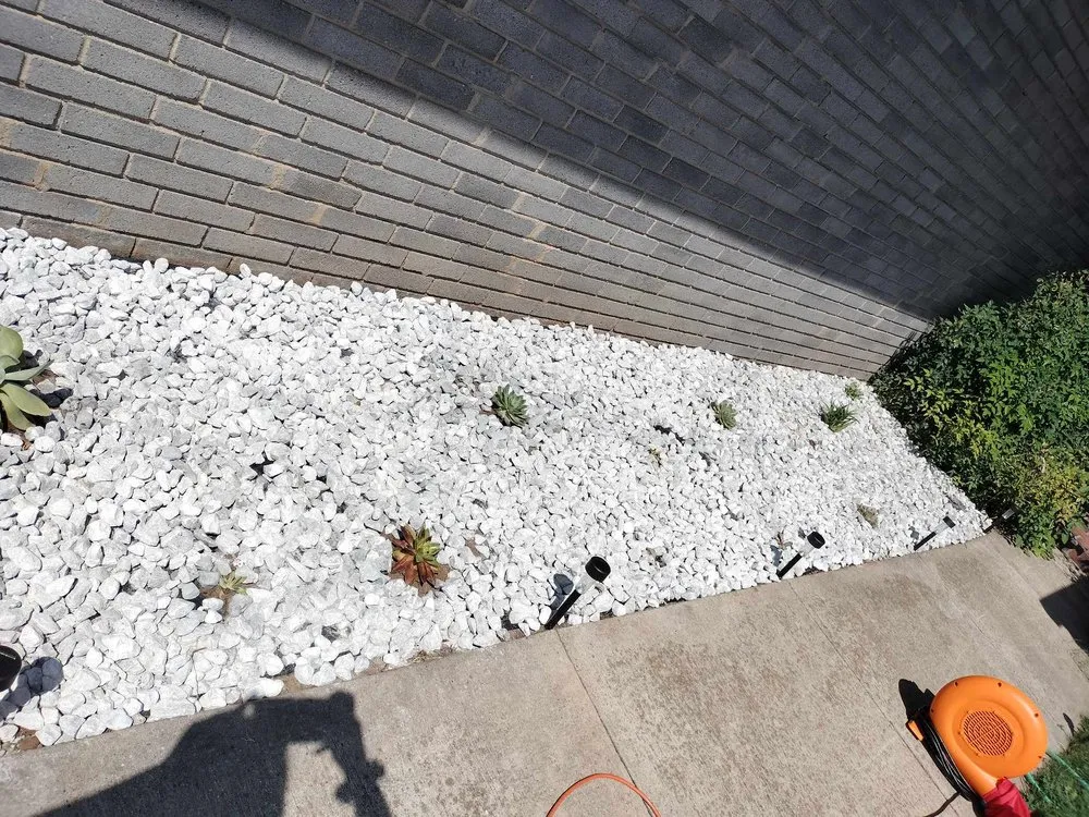 Top-rated residential landscaping for residential properties across Moore, OK - Clippings Lawncare And Landscaping