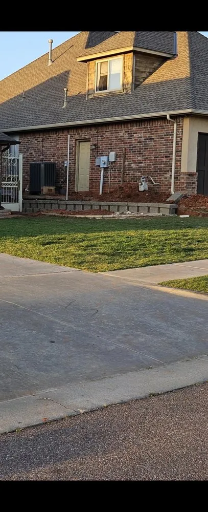 Top-rated landscaping services in Moore, OK - Clippings Lawncare And Landscaping