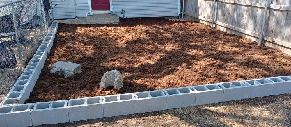 Trusted garden landscaping for residential properties in Moore, OK by Clippings Lawncare And Landscaping