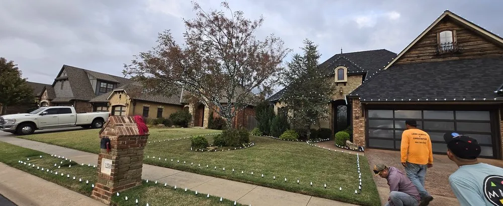 Affordable landscape design in Moore, OK by Clippings Lawncare And Landscaping