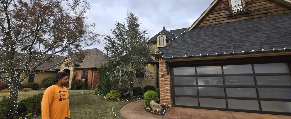 Top-rated yard cleanup service in Moore, OK by Clippings Lawncare And Landscaping