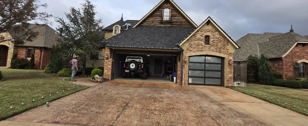 Trusted lawn mowing service for homes in Moore, OK by Clippings Lawncare And Landscaping