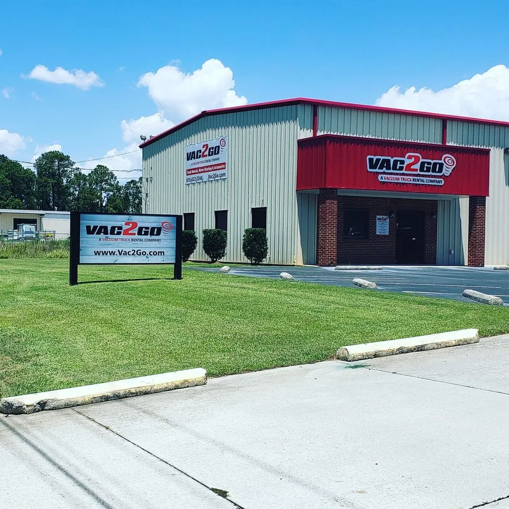 Professional yard maintenance with custom design in Mobile, AL by Clips Lawn Care