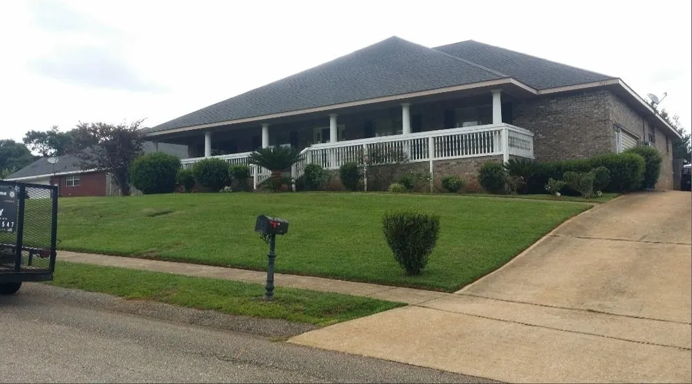 Reliable landscaping services in Mobile, AL - Clips Lawn Care