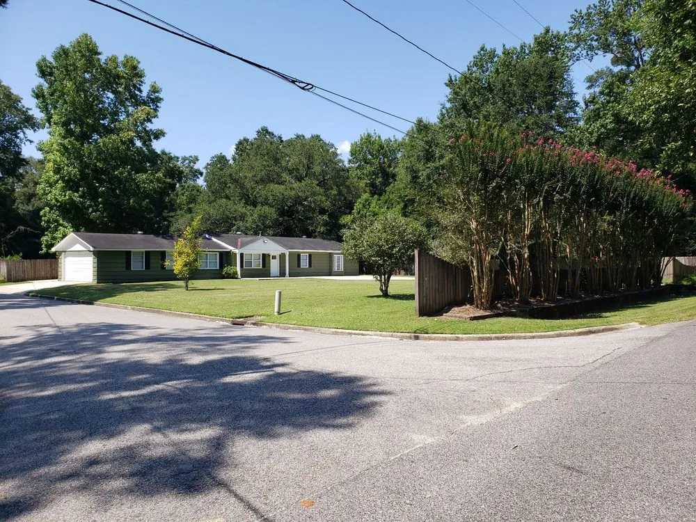 Top-rated landscape installation experts serving Mobile, AL - Clips Lawn Care