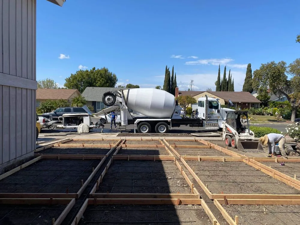 Top-rated residential landscaping experts serving Irvine, CA - Clock Builders