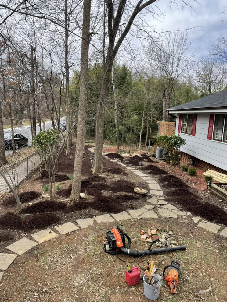 Reliable lawn mowing service experts serving Gaithersburg, MD - Clor-Pro Services