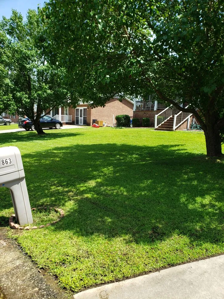 Expert lawn mowing service for beautiful yards across Fayetteville, NC - Close Cut Lawn Service