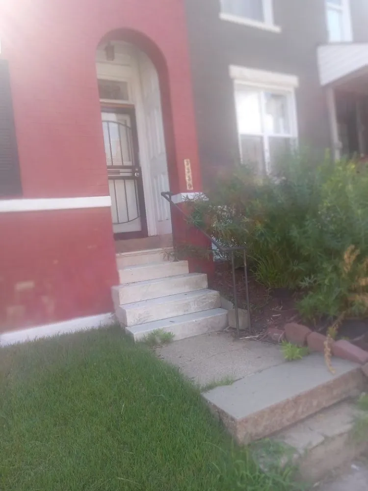 Trusted yard maintenance for beautiful yards across Granite City, IL - Cloud 9 Nine