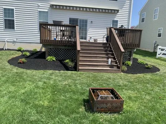 Clover 3 Landscaping Logo