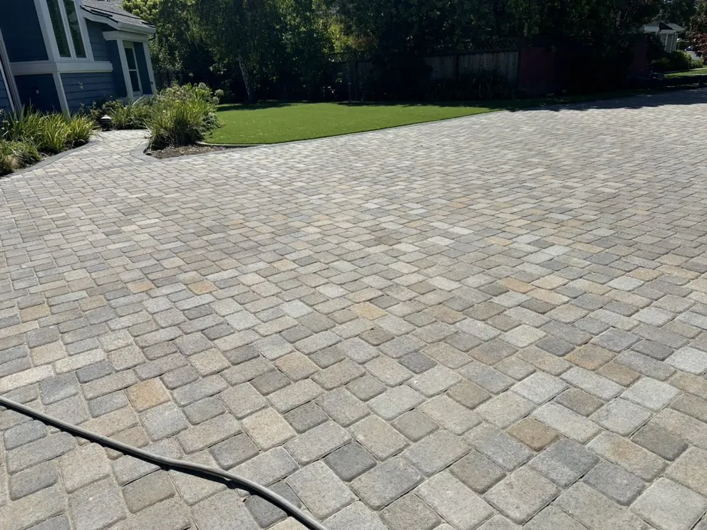Top-rated yard cleanup service experts serving Saratoga, CA - Clover Hardscape and Construction
