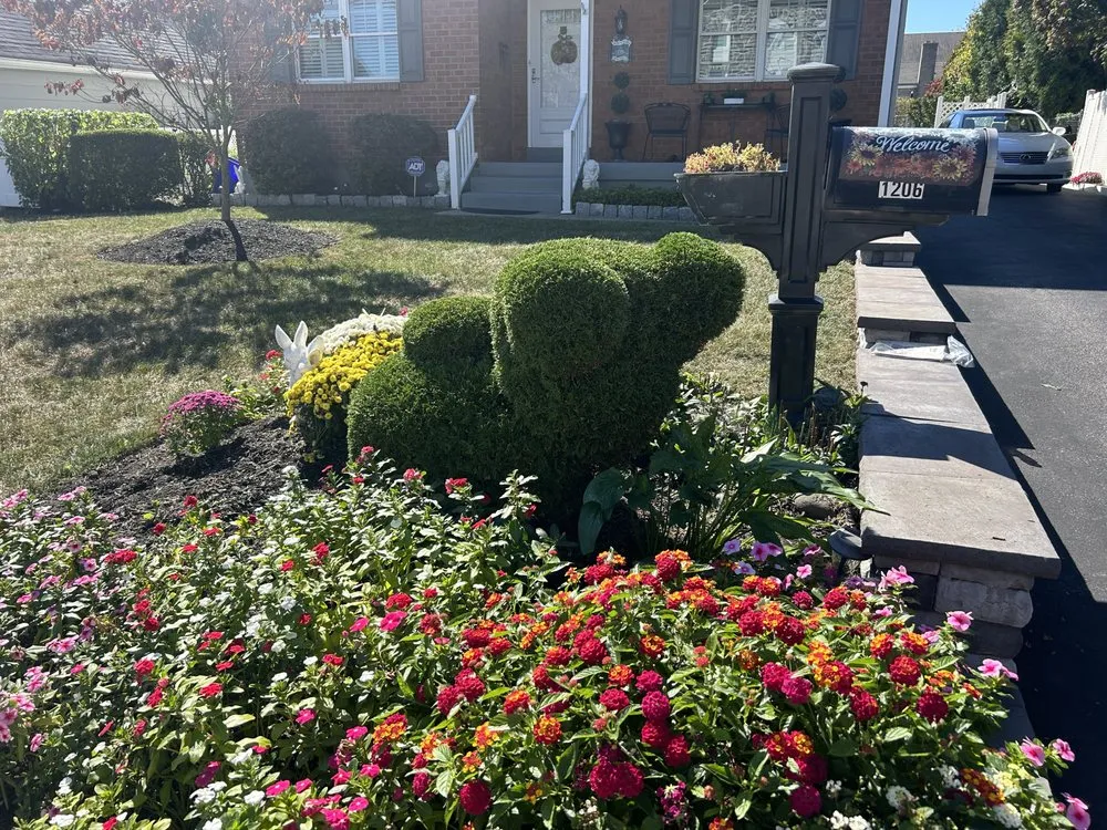 Reliable outdoor landscaping in Drexel Hill, PA - Clover Lawn and Garden