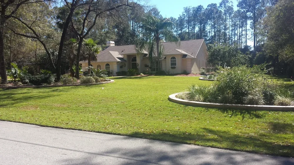 Local residential landscaping for beautiful yards across Lecanto, FL - Clover Lawn Equipment Inc