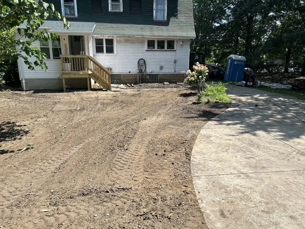 Top-rated landscaping services experts serving North Ridgeville, OH - Cloverleaf Property Management