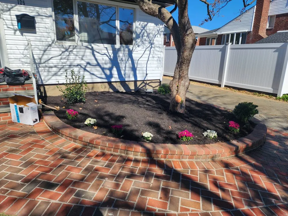 Top-rated lawn mowing service in New York, NY - Clover's Landscaping