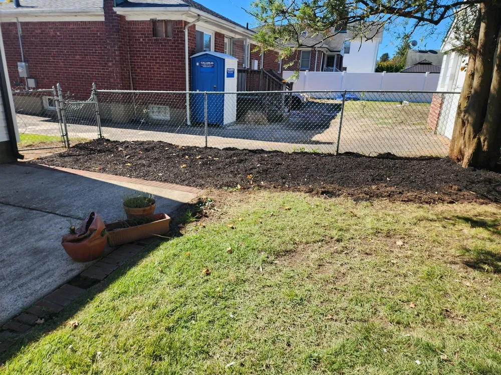 Professional yard cleanup service in New York, NY by Clover's Landscaping