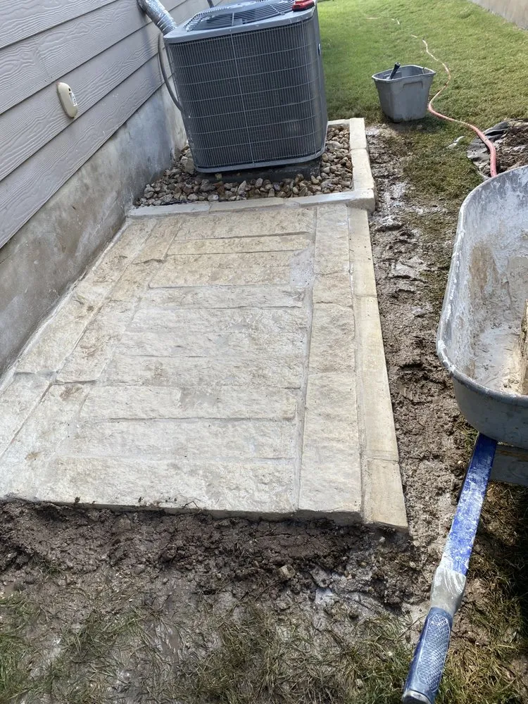 Trusted lawn mowing service experts serving Leander, TX - Clovis Touch Landscaping