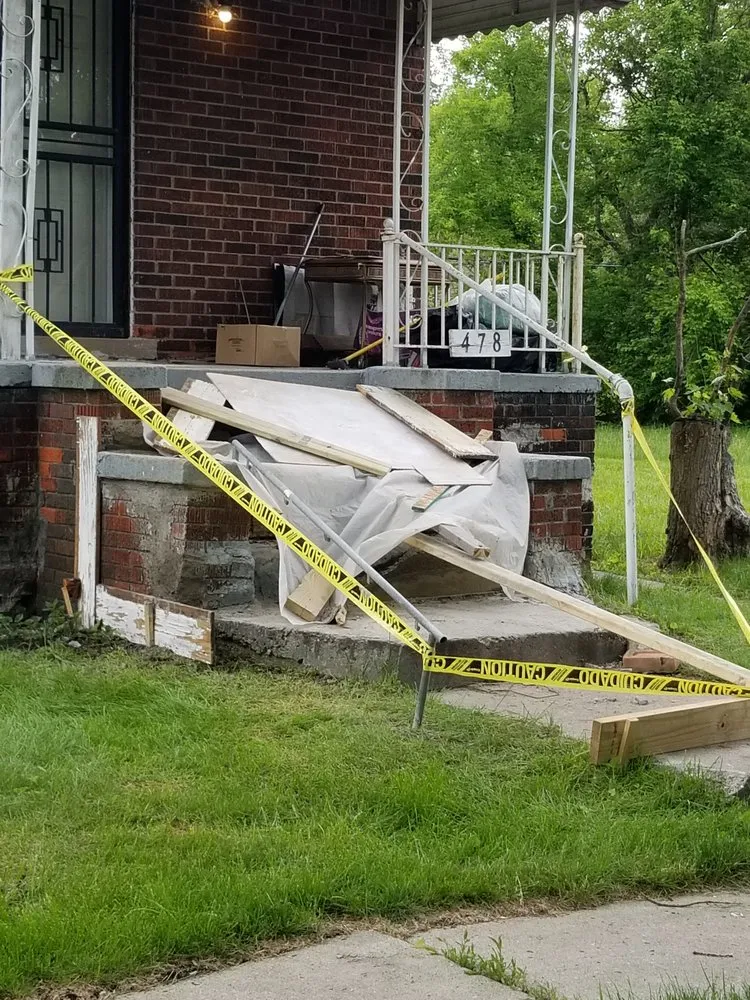 Top-rated yard cleanup service in Detroit, MI - CLR Handyman & Landscapes