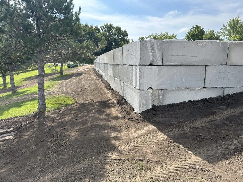 Reliable landscape design for outdoor upgrades in Fairfield, IA by Clubb’s Trucking