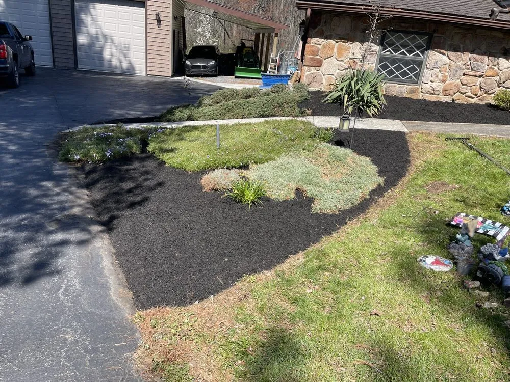 Custom residential landscaping in Aspers, PA - Clucks Clippings