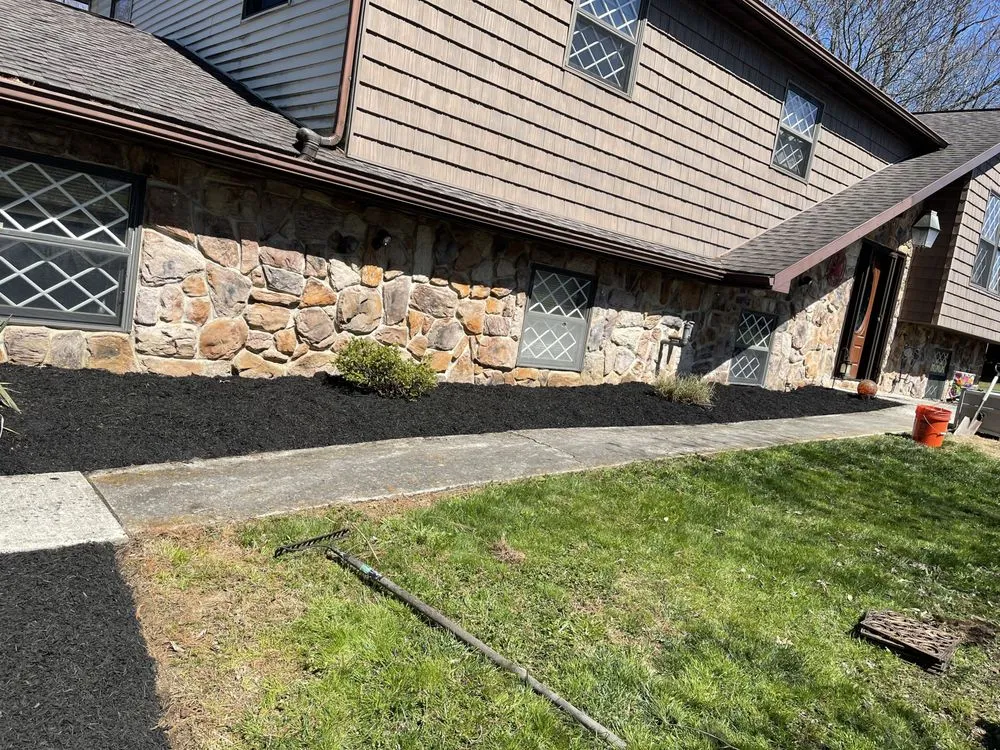 Reliable residential landscaping experts serving Aspers, PA - Clucks Clippings