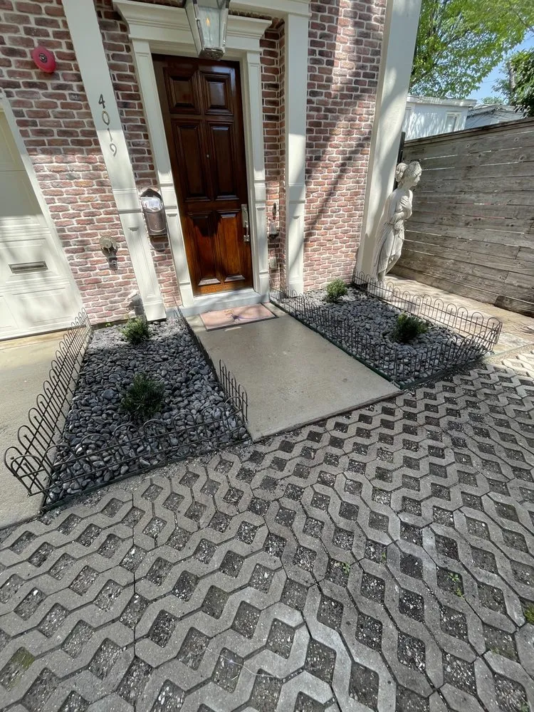 Top-rated outdoor landscaping in Houston, TX by Clutch City Lawncare