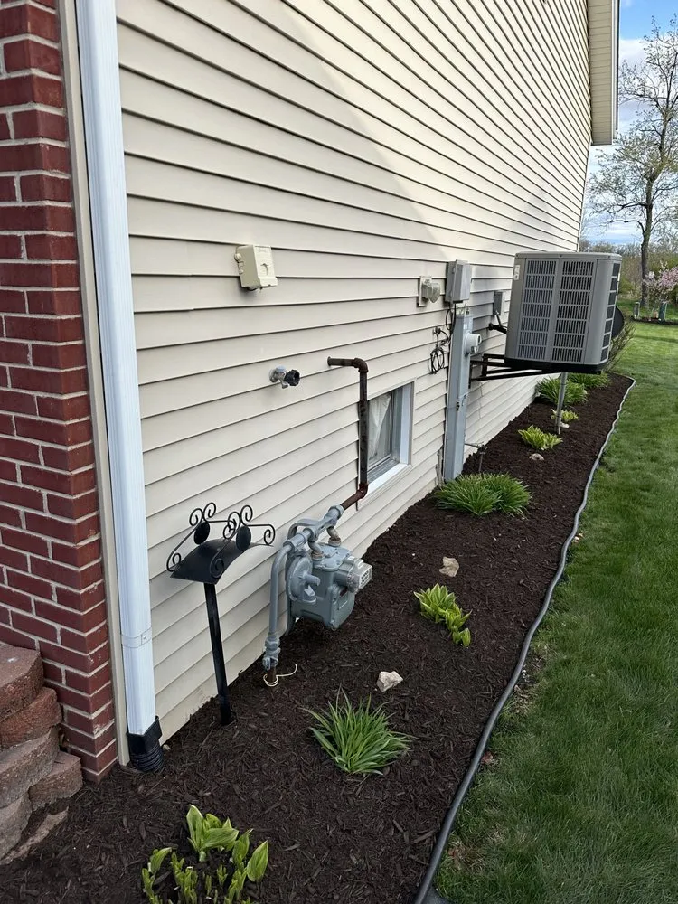 Expert residential landscaping experts serving Rockford, IL - Clutch Cutz Lawn Care