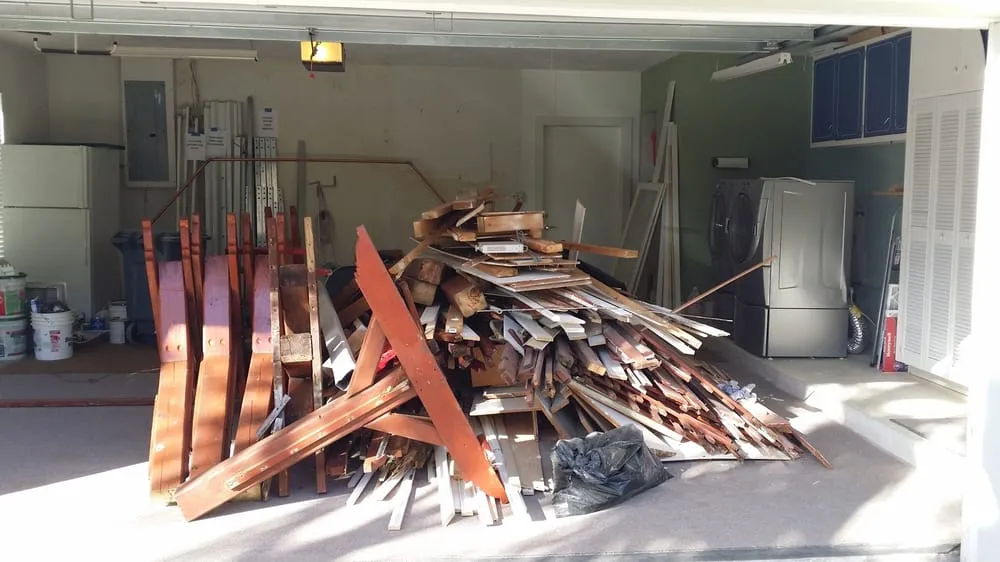 Expert lawn care service for year-round maintenance across West Palm Beach, FL - Clutter Commandos