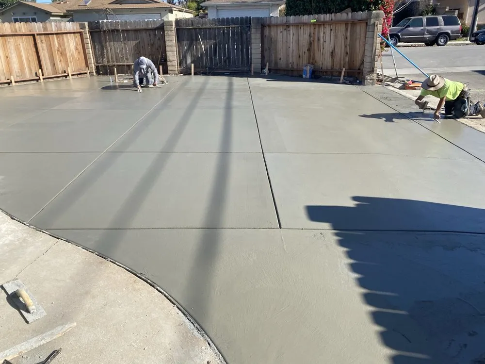 Professional yard cleanup service in Santa Maria, CA by CLV landscape